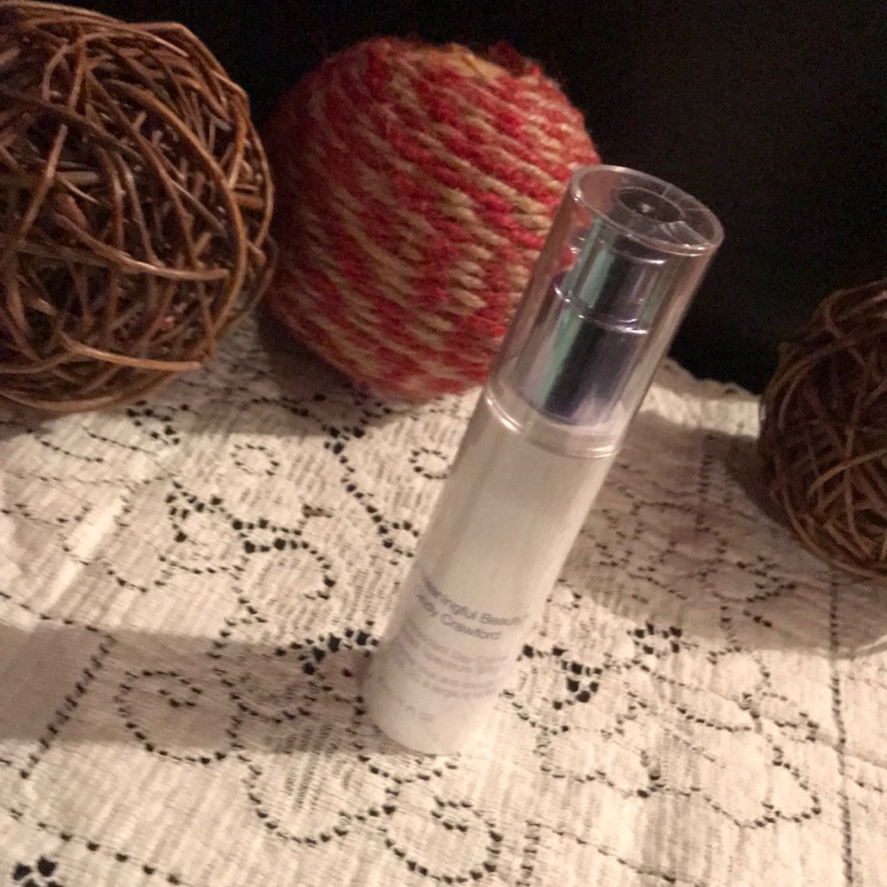 Meaningful Beauty ~ Brand New Large Day Creamer